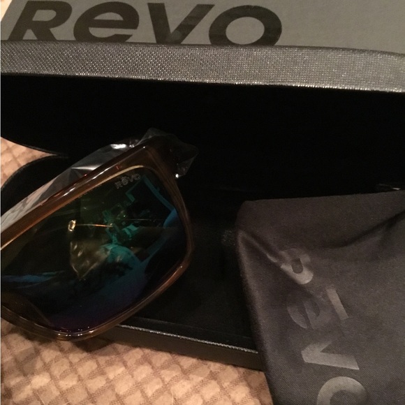 Revo Brown Horn Sunglasses - Picture 8 of 10